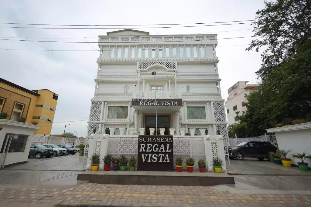 رگال ویستا یا ریتریت آگرا