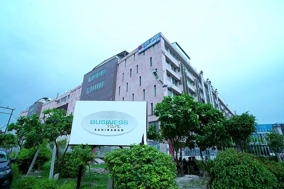 لا نیو دهلی یا اسکی کلاید گرند